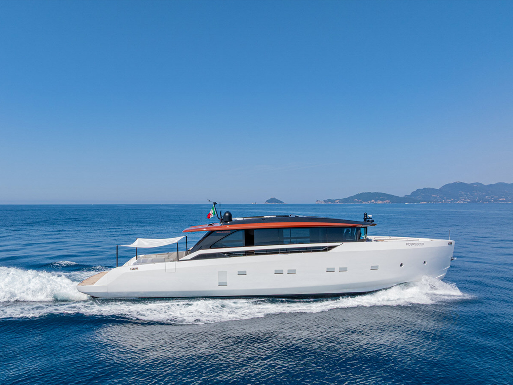 SANLORENZO SP92 – FORZA QUIETA