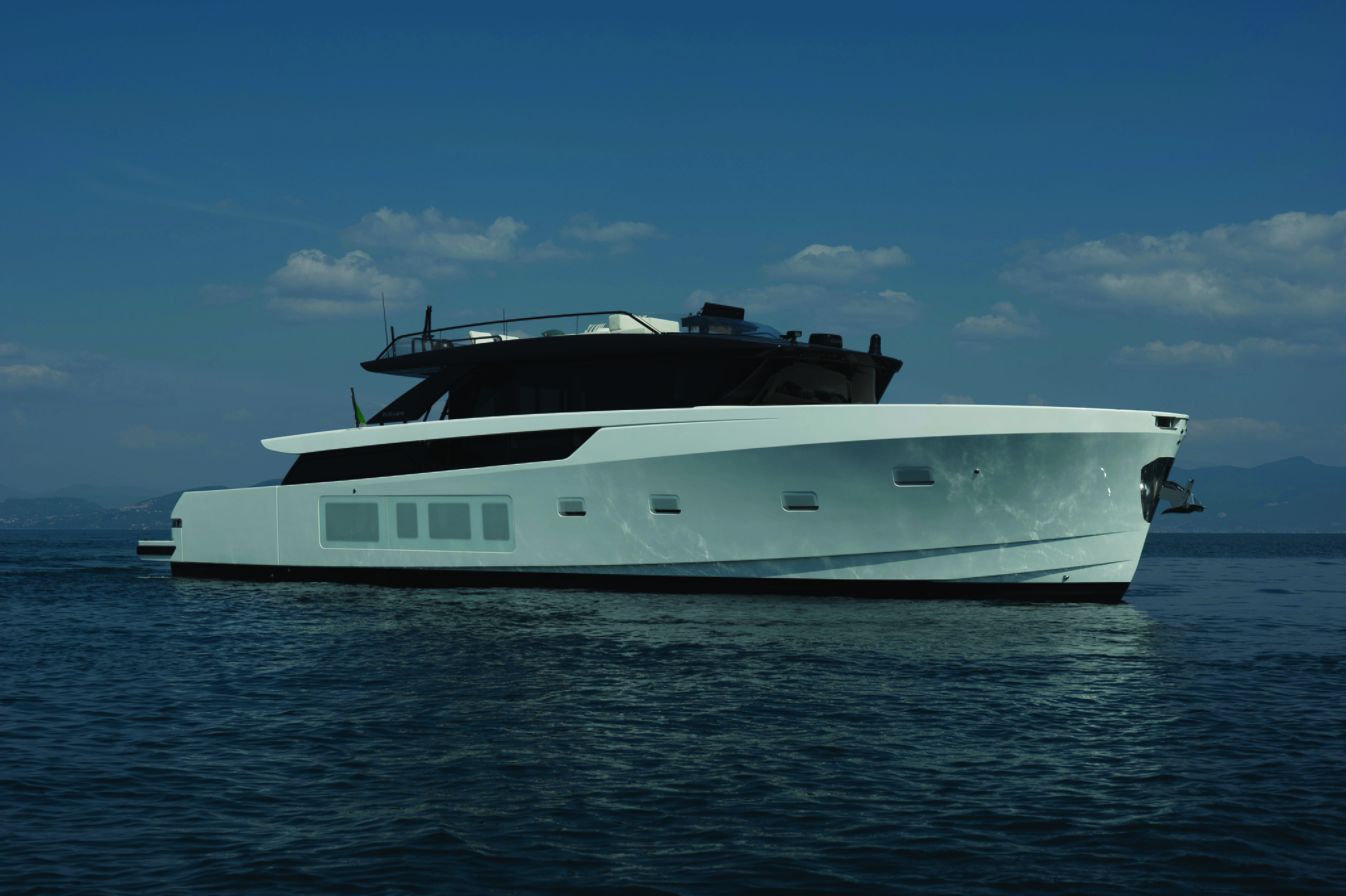 Yacht Focus & FAQs – Bluegame BGX83