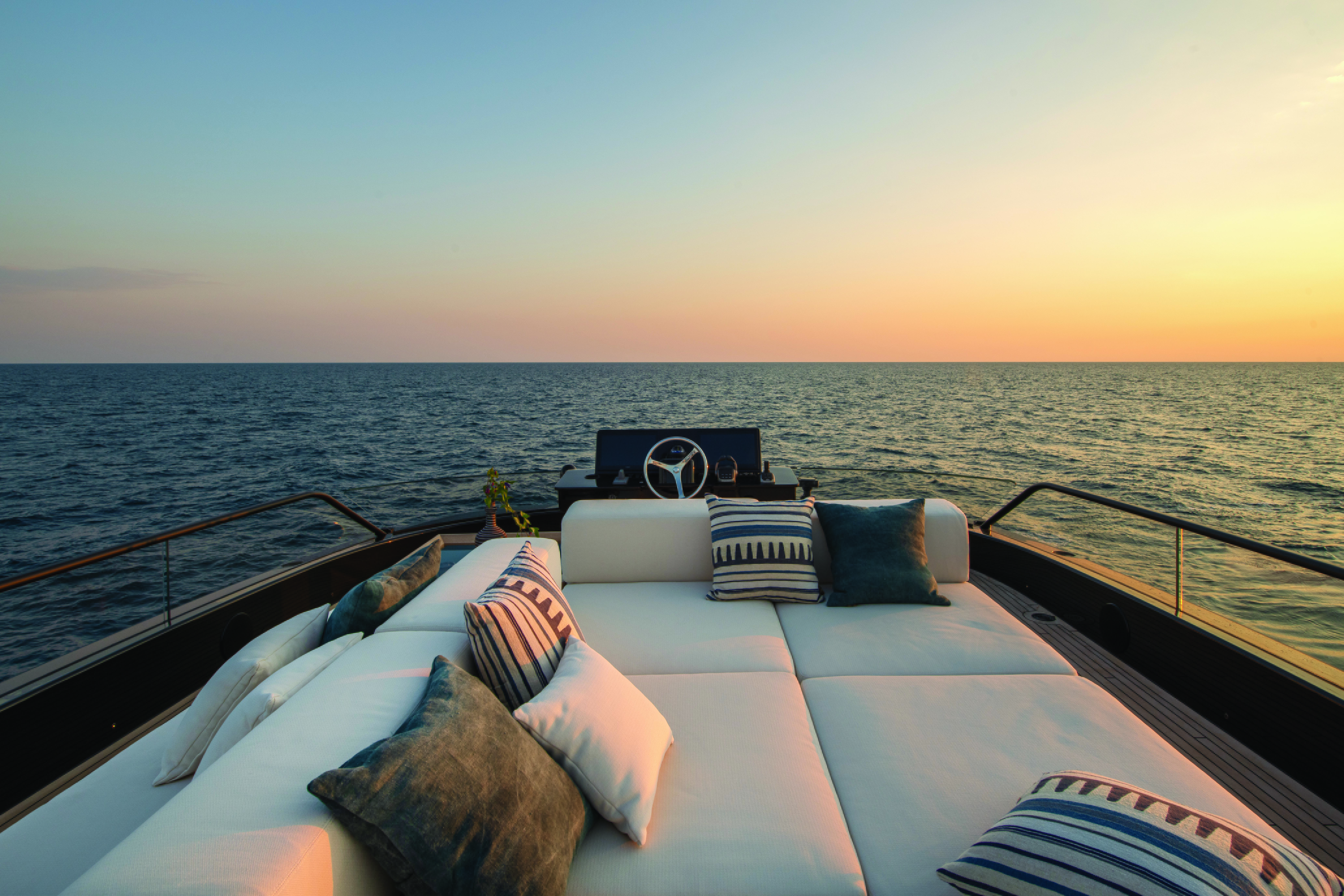 Yacht Focus & FAQs – Bluegame BGX83